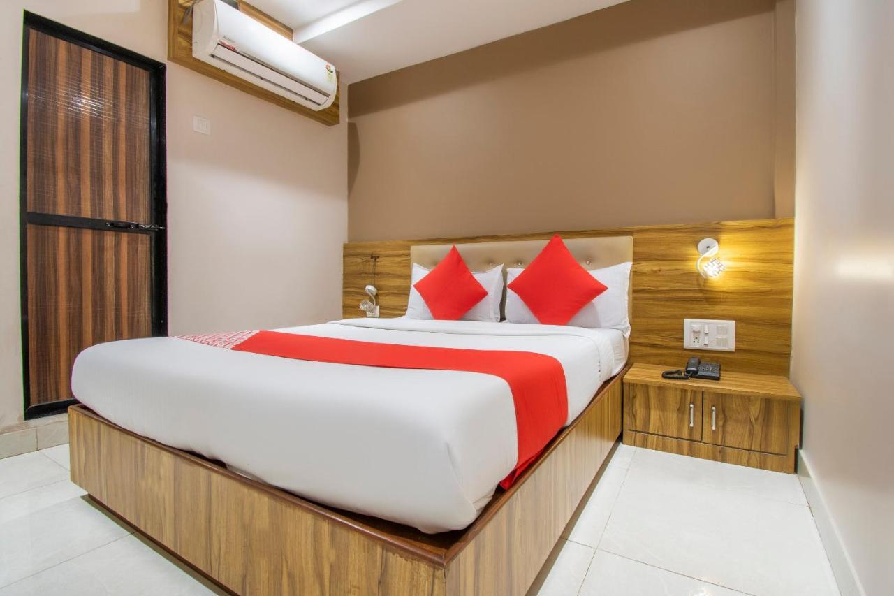 Oyo 69377 Hotel Ruby Мумбаи Экстерьер фото