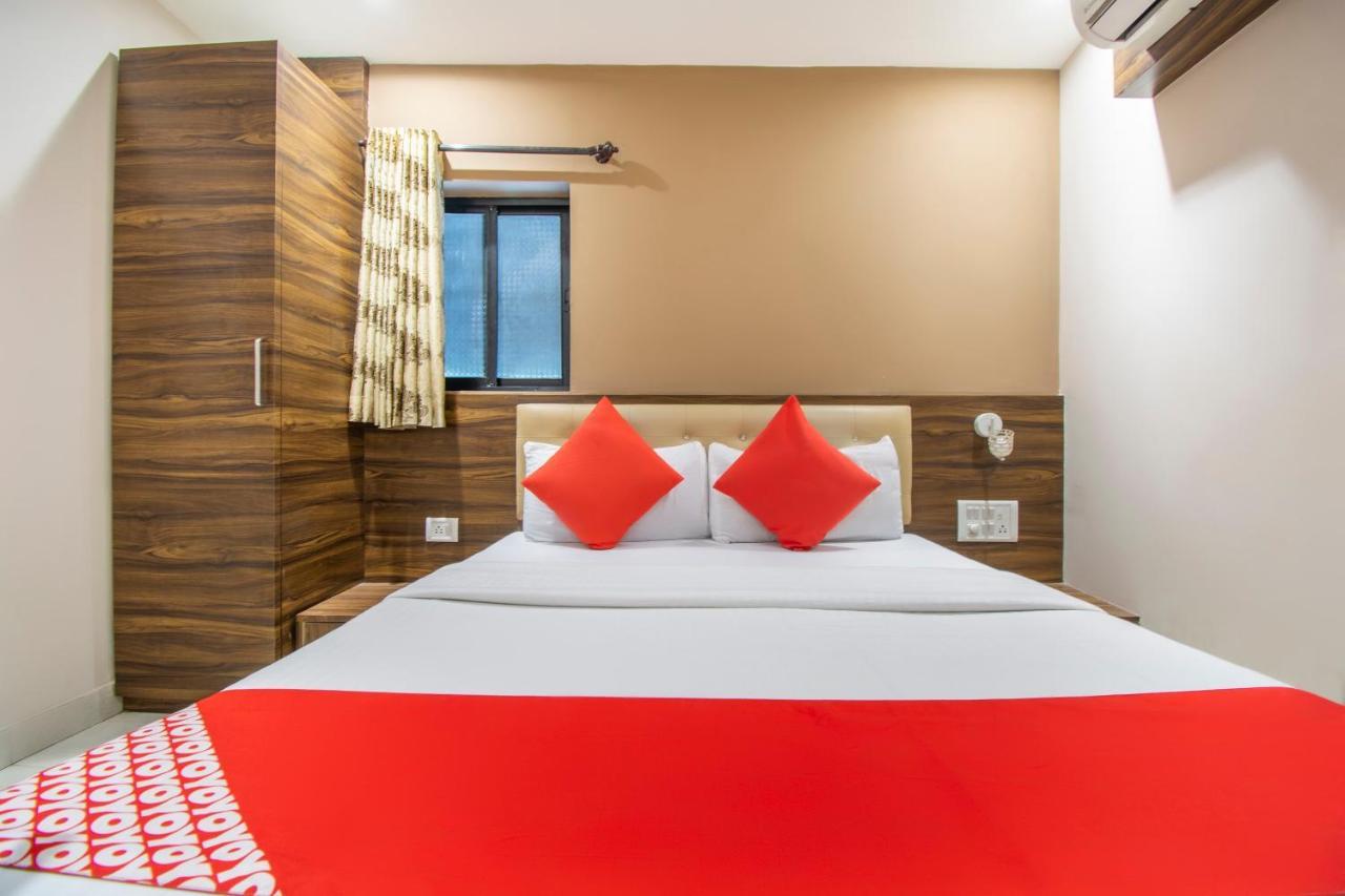 Oyo 69377 Hotel Ruby Мумбаи Экстерьер фото